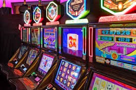 Studio live roulette ciputrabet dengan dealer profesional dan meja hijau